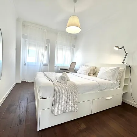 The Luxe View Spot *