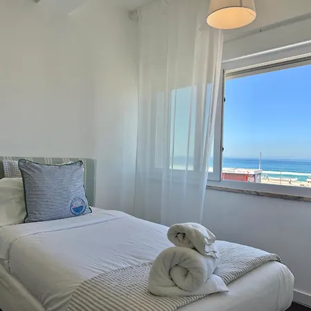 The Luxe View Spot Apartmán *
