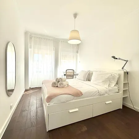 The Luxe View Spot Apartment *