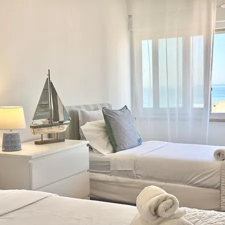 The Luxe View Spot Apartmán *